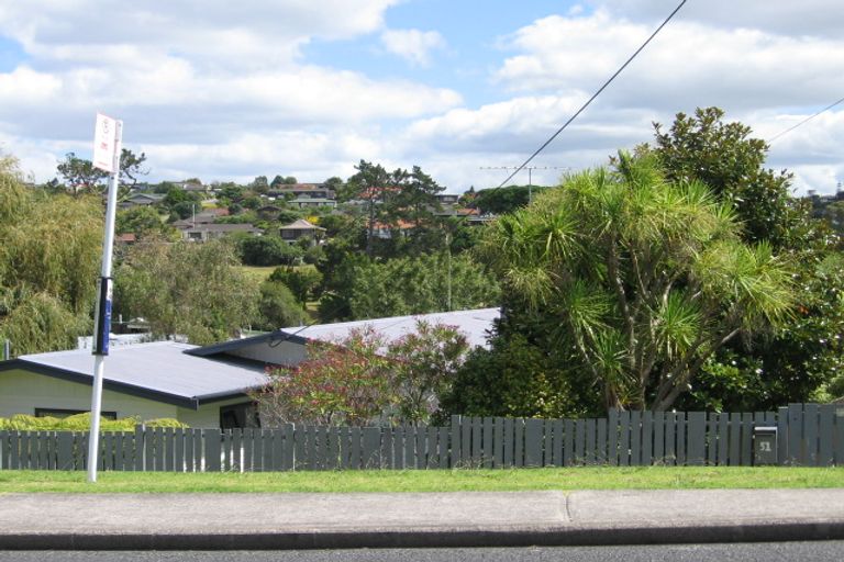 Photo of property in 51 Glencoe Road, Browns Bay, Auckland, 0630