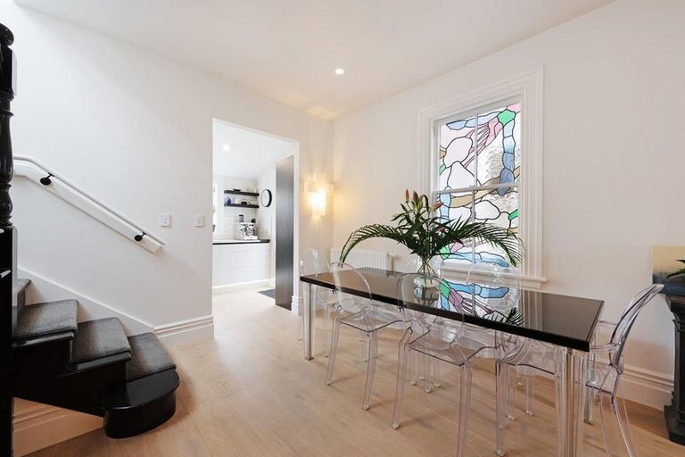 Photo of property in 72 Elizabeth Street, Mount Victoria, Wellington, 6011