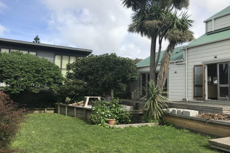 Photo of property in 33 Hall Street, Newtown, Wellington, 6021