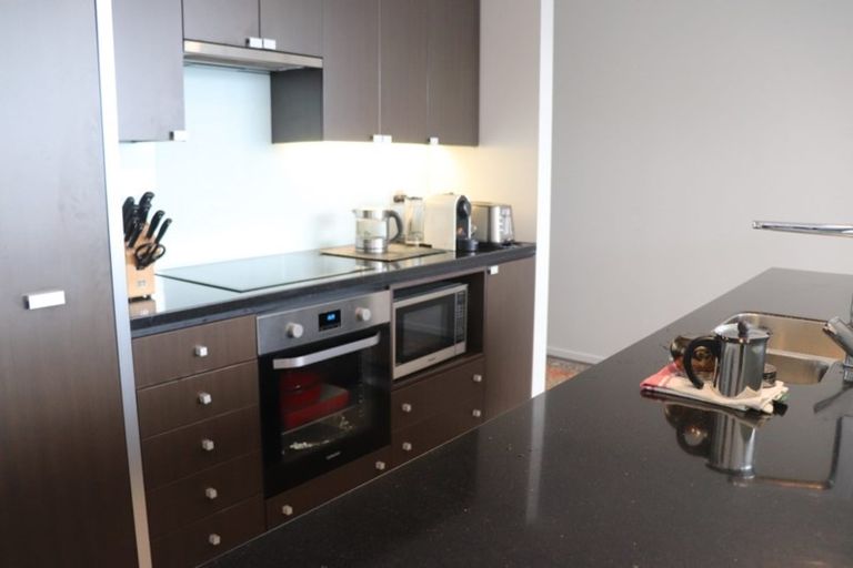 Photo of property in Summit Apartments, 29/184 Molesworth Street, Thorndon, Wellington, 6011