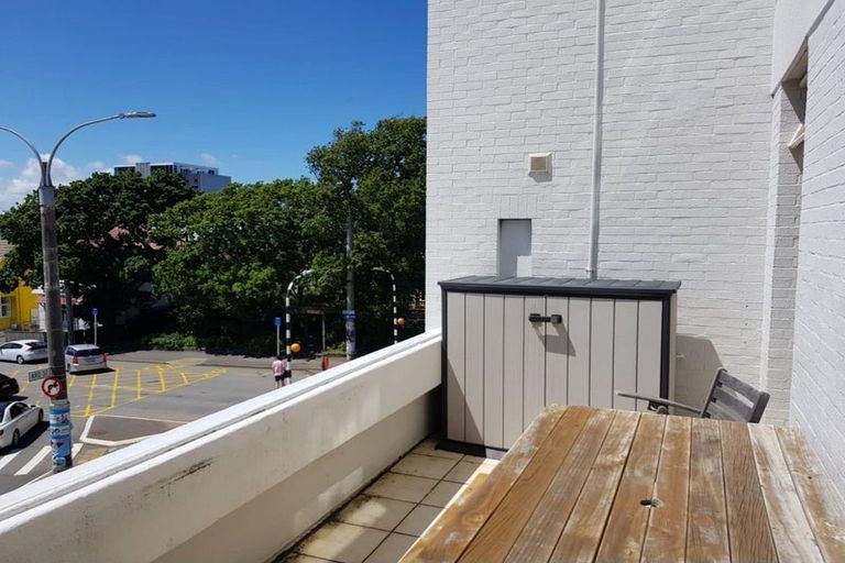 Photo of property in Blythswood Flats, 8/3 Aro Street, Aro Valley, Wellington, 6021