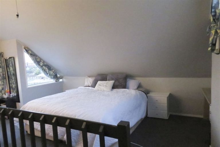 Photo of property in 4 Aotea Crescent, Gore, 9710