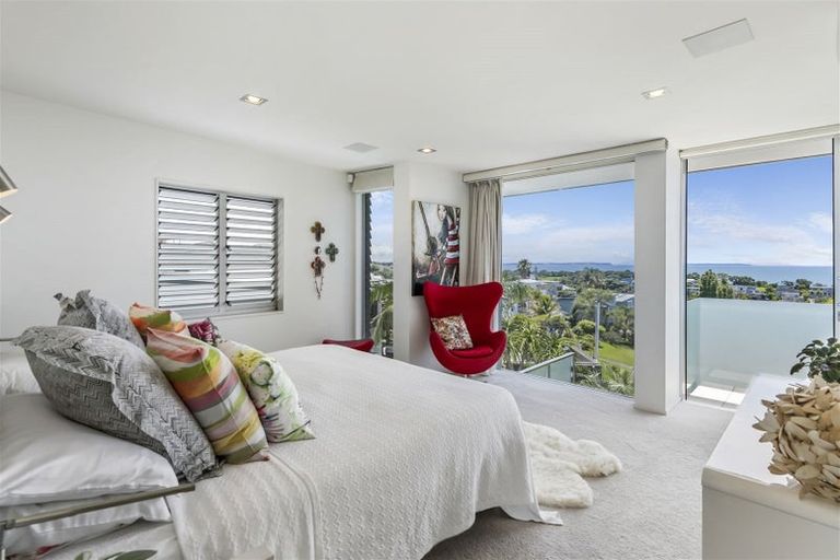 Photo of property in 10a Eastcliffe Road, Castor Bay, Auckland, 0620