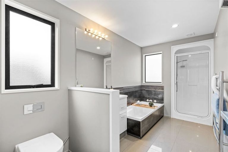 Photo of property in 10 Haineswood Lane, Sockburn, Christchurch, 8042