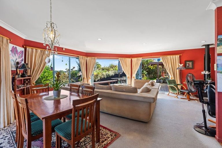 Photo of property in 18 Lorrigan Way, Welcome Bay, Tauranga, 3112