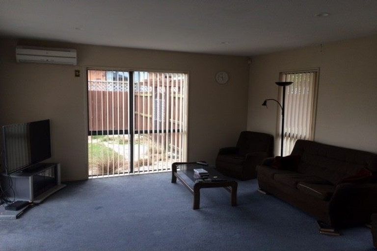 Photo of property in 9 Hawkins Place, Rangiora, 7400