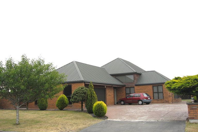 Photo of property in 3 Millcroft Place, Parklands, Christchurch, 8083