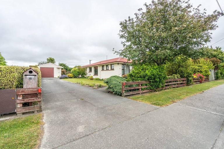 Photo of property in 6 Coutts Road, Gore, 9710