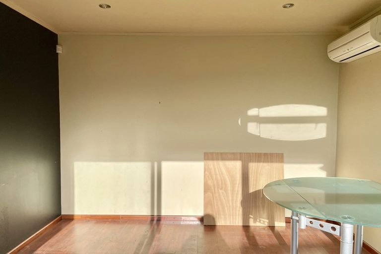 Photo of property in 1 Summerland Drive, Henderson, Auckland, 0612