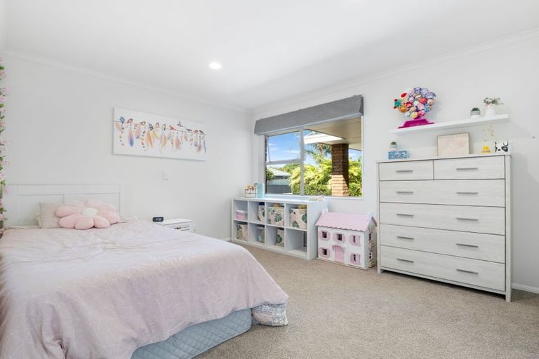 Photo of property in 6 Madeira Close, Papamoa Beach, Papamoa, 3118