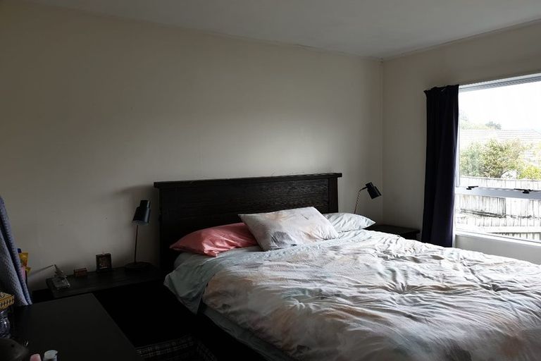 Photo of property in 33 Guadeloupe Crescent, Grenada Village, Wellington, 6037