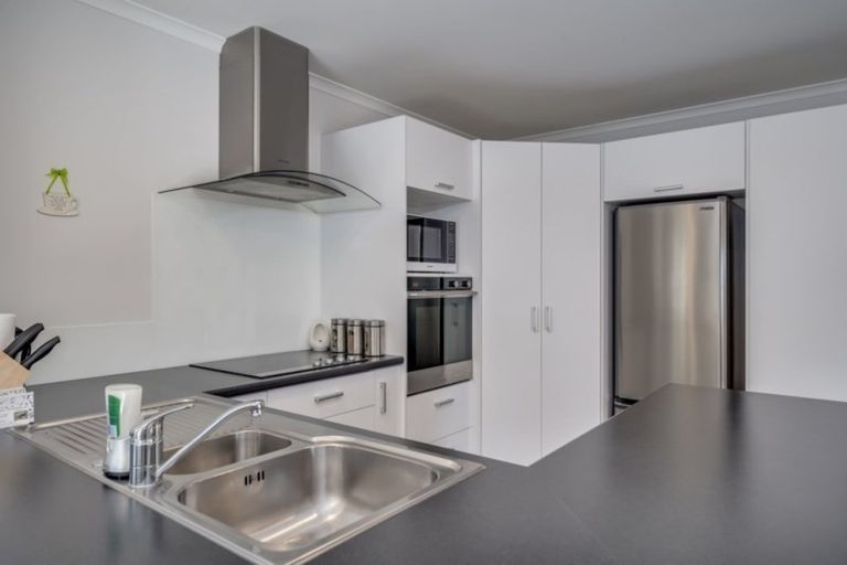 Photo of property in 105 Falcon Drive, Welcome Bay, Tauranga, 3112