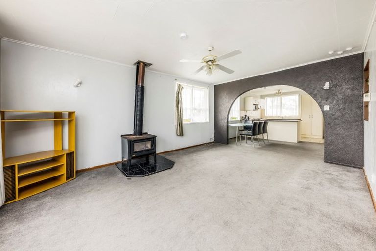 Photo of property in 11 Tomlin Place, Mangere East, Auckland, 2024