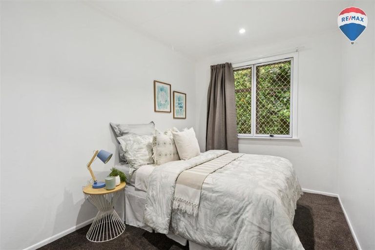 Photo of property in 10 Sheehy Grove, Wainuiomata, Lower Hutt, 5014