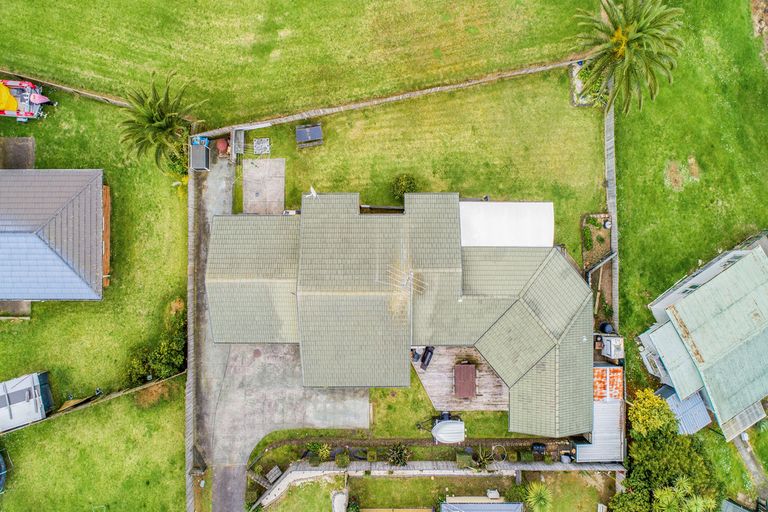 Photo of property in 18 Reremanu Place, Weymouth, Auckland, 2103