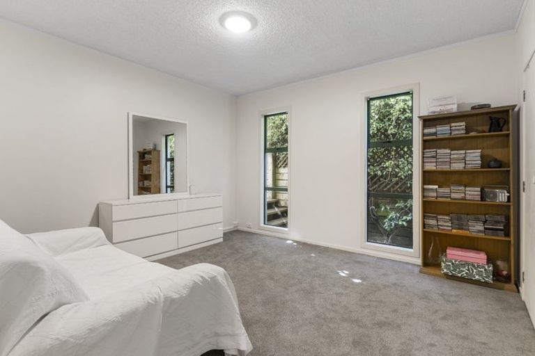 Photo of property in 91 Hinemoa Street, Birkenhead, Auckland, 0626