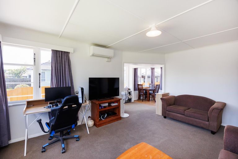 Photo of property in 25 Humber Street, Roslyn, Palmerston North, 4414