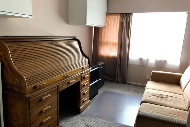 Photo of property in 3 Larne Avenue, Pakuranga Heights, Auckland, 2010