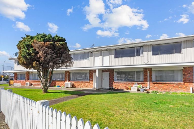 Photo of property in 6/246 Main Road, Tawa, Wellington, 5028