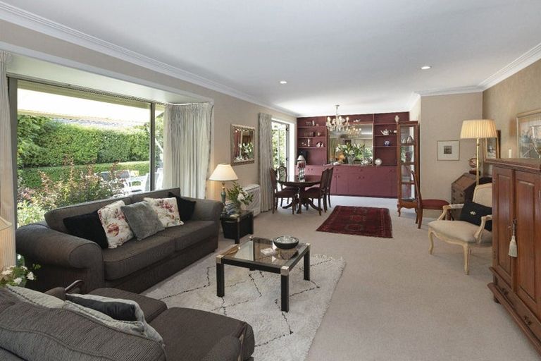 Photo of property in 2/22 Strowan Road, Strowan, Christchurch, 8052