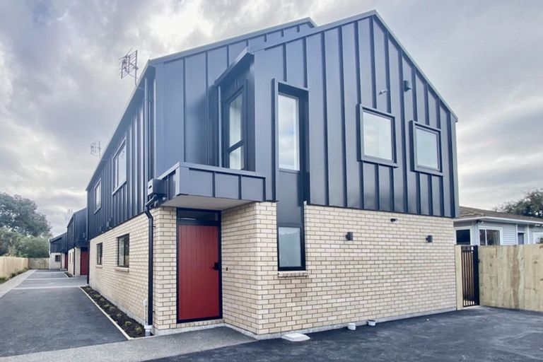 Photo of property in 1/11 Hulbert Street, Linwood, Christchurch, 8062