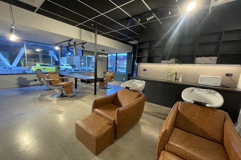 Photo of property in 36 Customhouse Quay, Wellington Central, Wellington, 6011