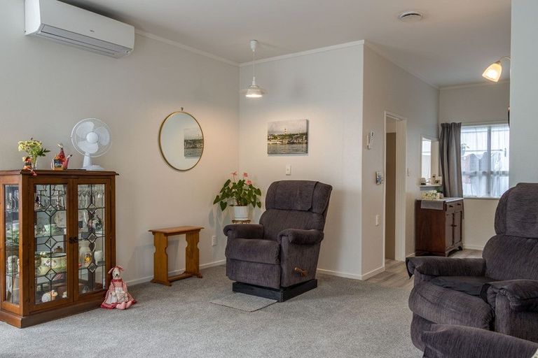 Photo of property in 2/77 Goulstone Road, Whakatane, 3120