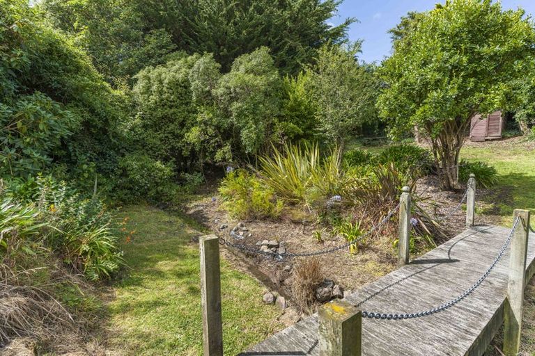 Photo of property in 122 Larnach Road, Vauxhall, Dunedin, 9013