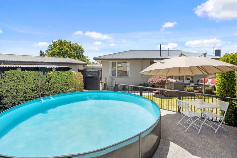 Photo of property in 39 Rossiter Avenue, Redwood, Christchurch, 8051