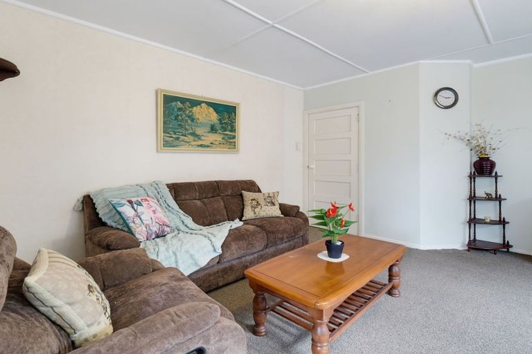 Photo of property in 3 Tyndall Street, Palmerston North, 4414