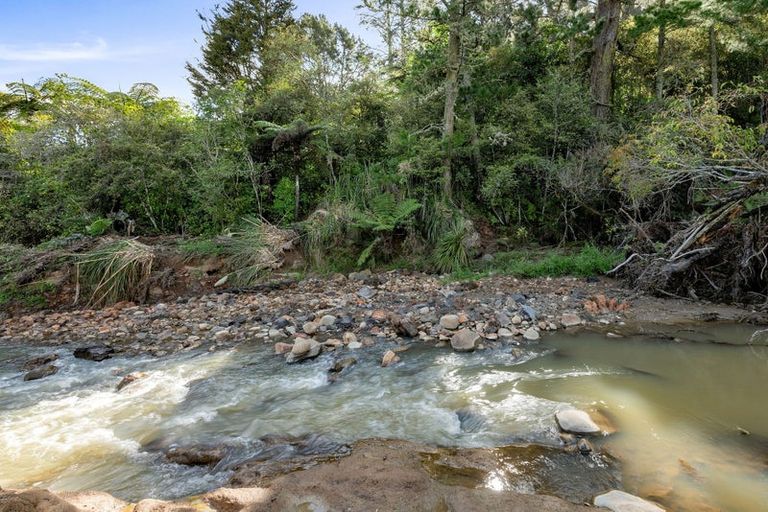 Photo of property in 135b Portsmouth Road, Bombay, 2675