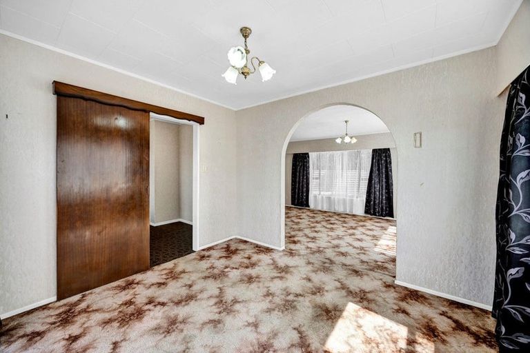 Photo of property in 206 Waihi Road, Hawera, 4610