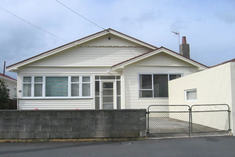 Photo of property in 30 Palm Avenue, Lyall Bay, Wellington, 6022