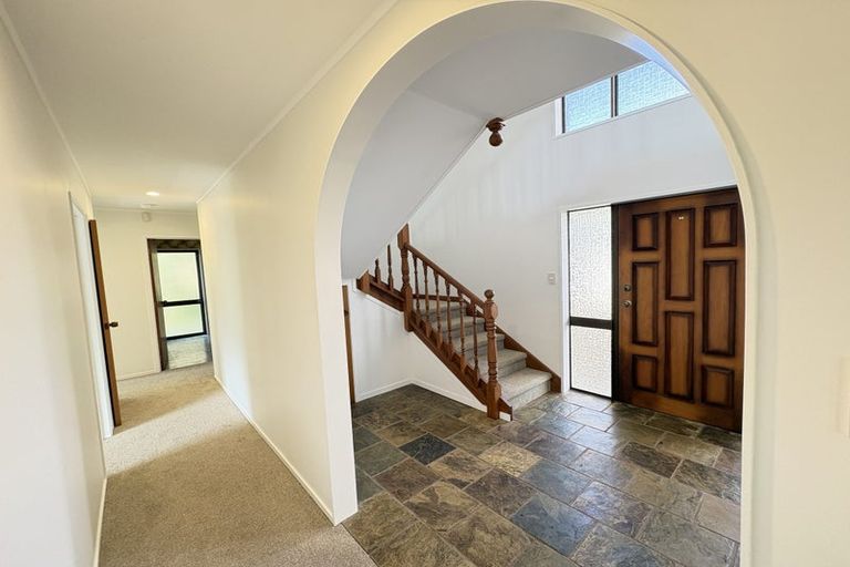 Photo of property in 2/90 Royal View Road, Te Atatu South, Auckland, 0610