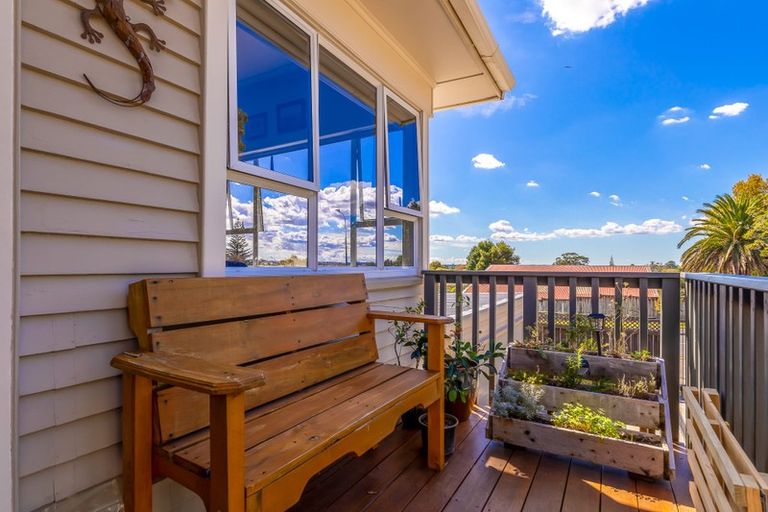 Photo of property in 312 Glengarry Road, Glen Eden, Auckland, 0602