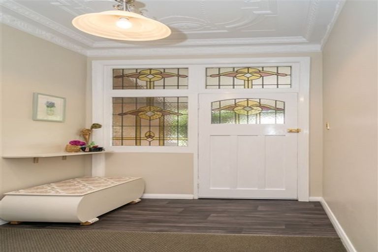 Photo of property in 239 Macandrew Road, Forbury, Dunedin, 9012