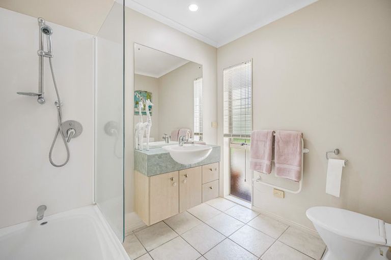 Photo of property in 49 Espalier Drive, Henderson, Auckland, 0612