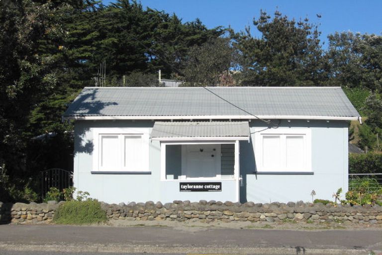 Photo of property in 647 Waitarere Beach Road, Waitarere Beach, Levin, 5510