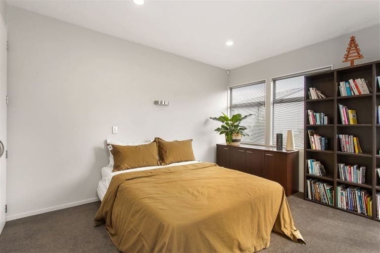 Photo of property in 2/117 Canon Street, Edgeware, Christchurch, 8013