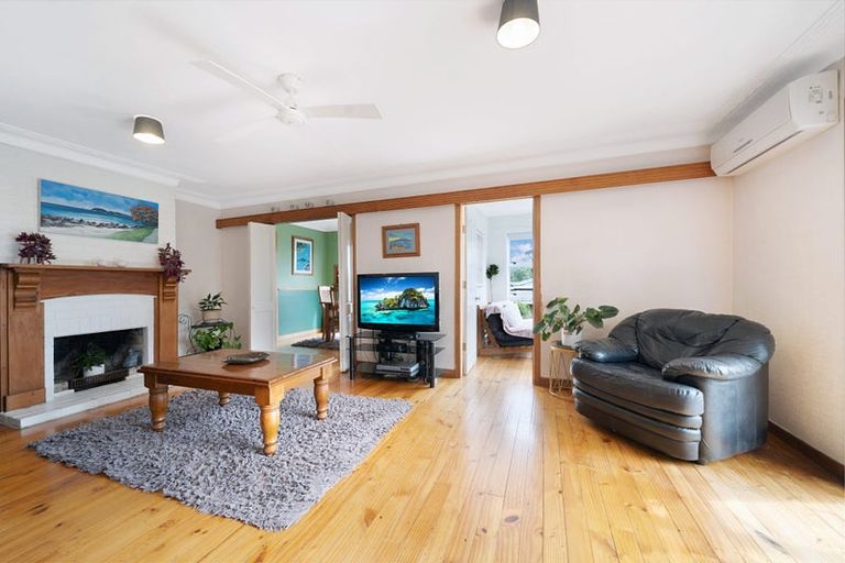 Photo of property in 12 Trig Road, West Harbour, Auckland, 0618