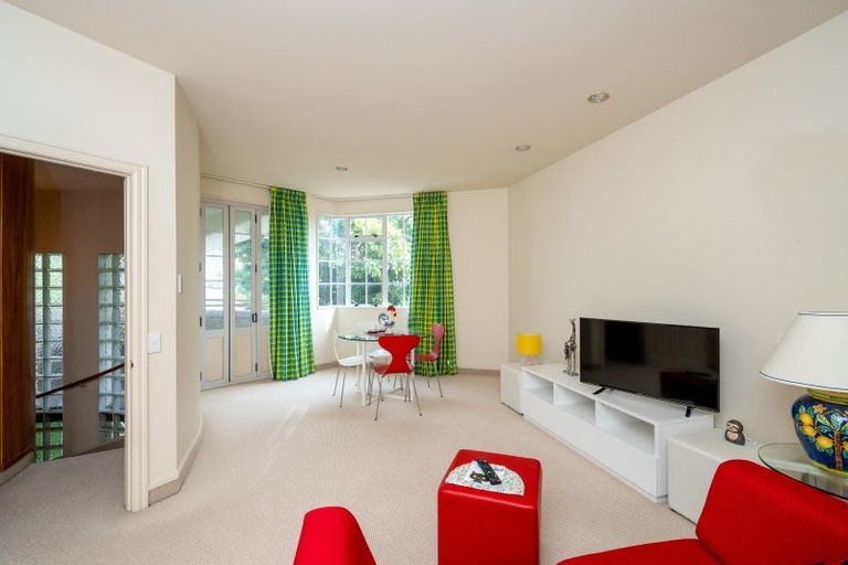 Photo of property in 26 Tauroa Road, Havelock North, 4130