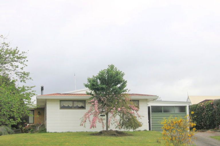 Photo of property in 84 Hyde Avenue, Richmond Heights, Taupo, 3330