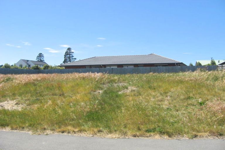 Photo of property in 9 John Morel Place, Parklands, Christchurch, 8083