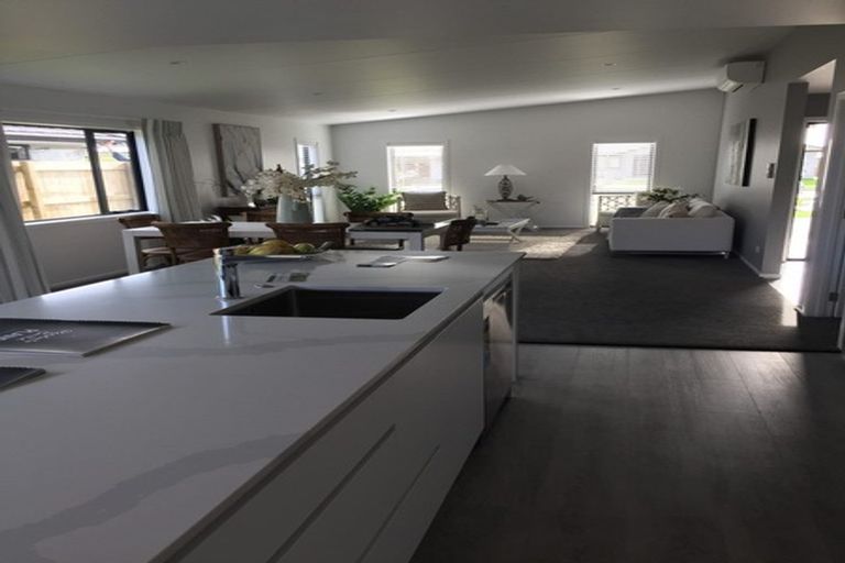 Photo of property in 11 Kotare Drive, Coastlands, Whakatane, 3120