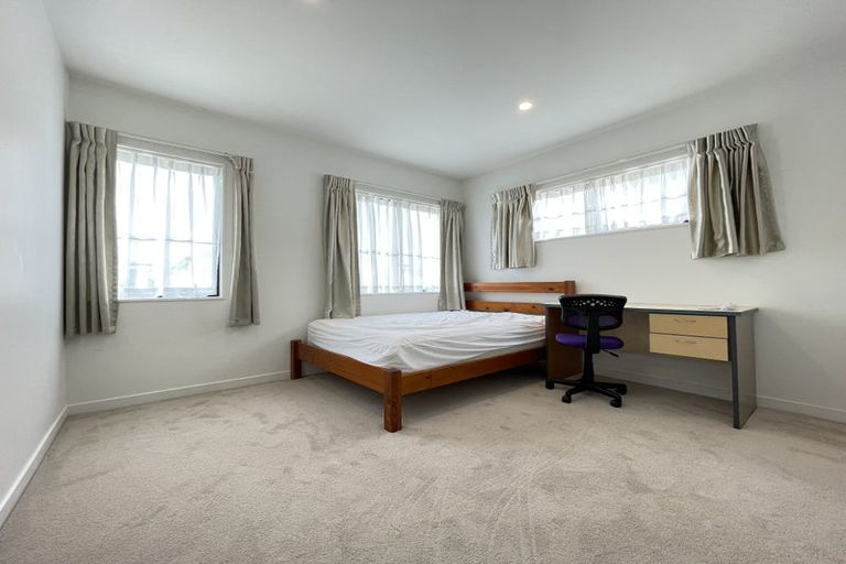 Photo of property in 36 Greenfinch Road, Hobsonville, Auckland, 0616