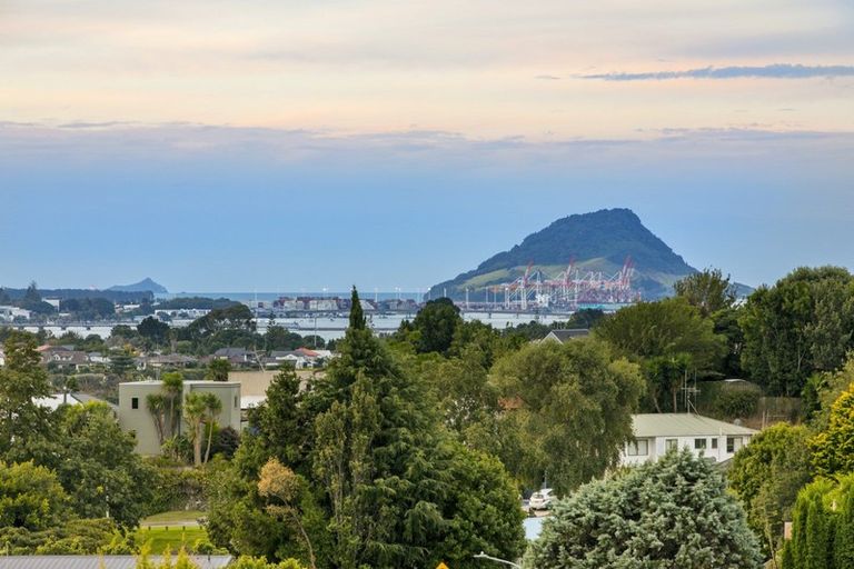 Photo of property in 8a Pelorus Street, Welcome Bay, Tauranga, 3112