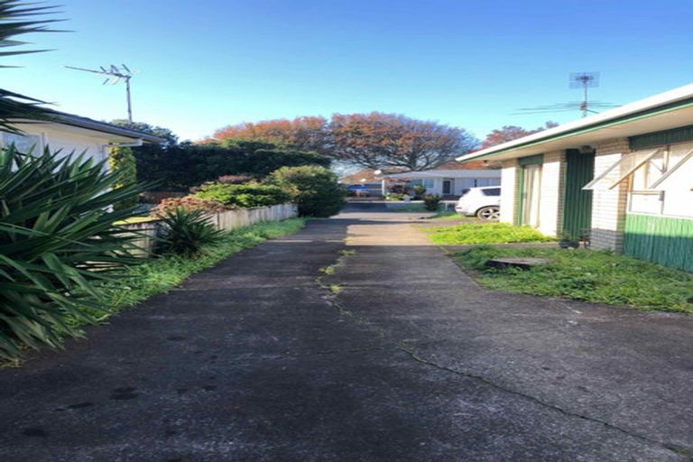 Photo of property in 1/42 Kohinoor Avenue, Mangere, Auckland, 2022