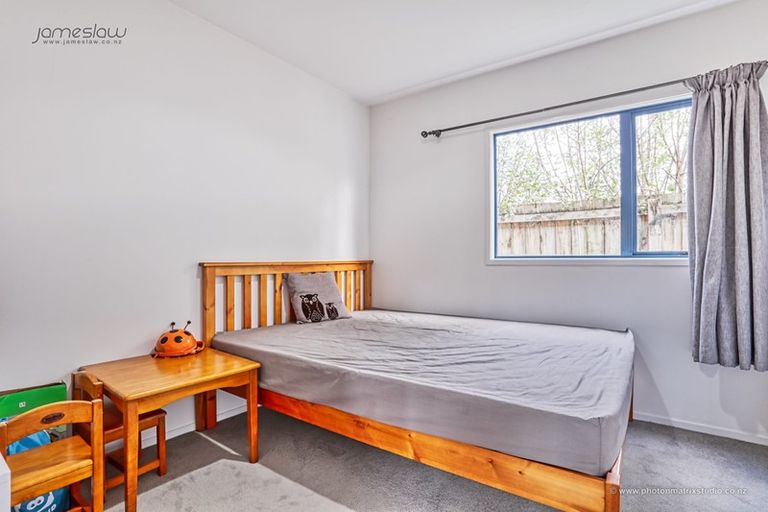 Photo of property in 1/19 Lowtherhurst Road, Massey, Auckland, 0614