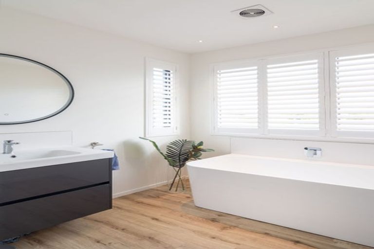 Photo of property in 63 Pounamu Avenue, Albert Town, 9305