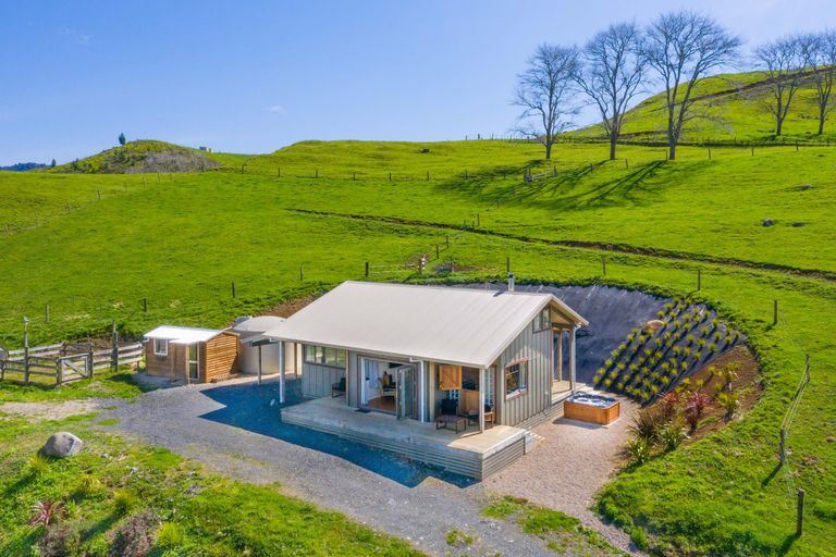 Photo of property in 512 Waitetuna Valley Road, Waitetuna, Raglan, 3295